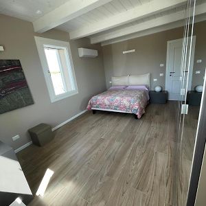 Private Bathroom King Room